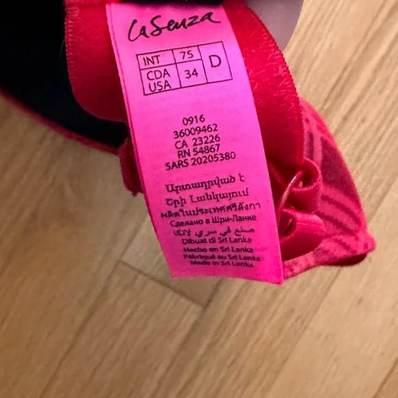 Bra Bundle 34D - Picture 9 of 10